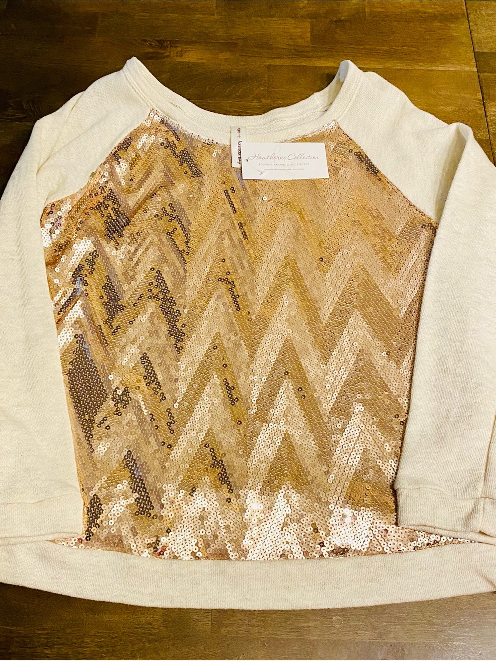 NWT Lavendar Bay Hawthorn Collection Gold Sequin Top
